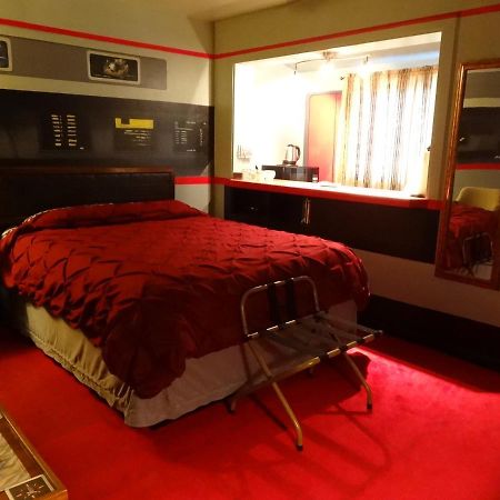 The Star Trek - Uss Enterprise Room At The Itty Bitty Inn North Bend Bagian luar foto